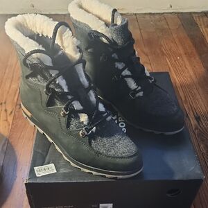Sorel Black and Gray Winter Boots